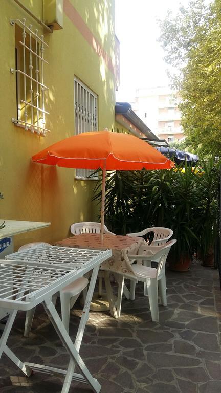 Residence Désirée Rimini Extérieur photo